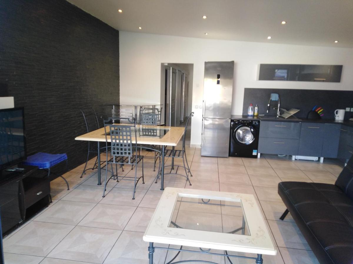 Pavillon Bon Enfant Apartment Saint-Priest  Exterior foto