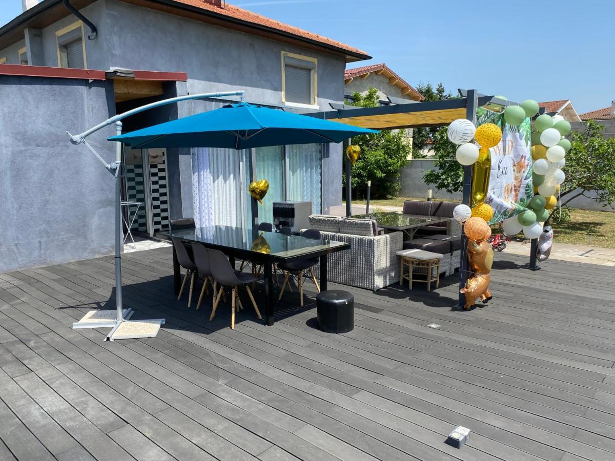 Pavillon Bon Enfant Apartment Saint-Priest  Exterior foto